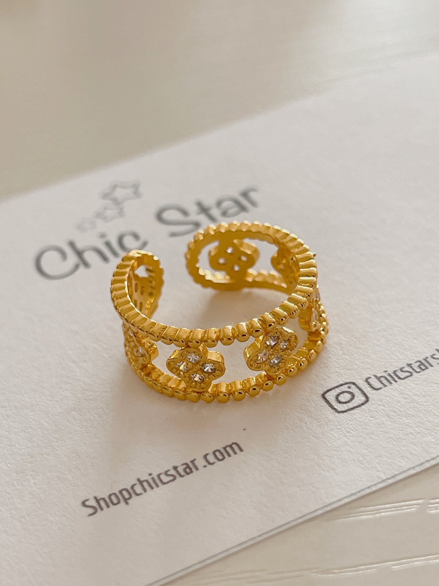 Clover Ring